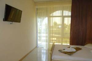 Изображение Изображение гостиницы "Гостевой дом «Роберт и Оксана»" #9 #1