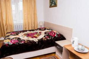 Изображение Изображение гостиницы "Пансионат мать и дитя «Поющие в терновнике»" #9 #1