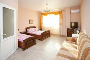 Изображение Изображение гостиницы "Гостевой дом «Добрый Кит»" #9 #1