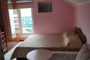 Изображение Изображение гостиницы "Зеленый дом с бассейном" #12 #4