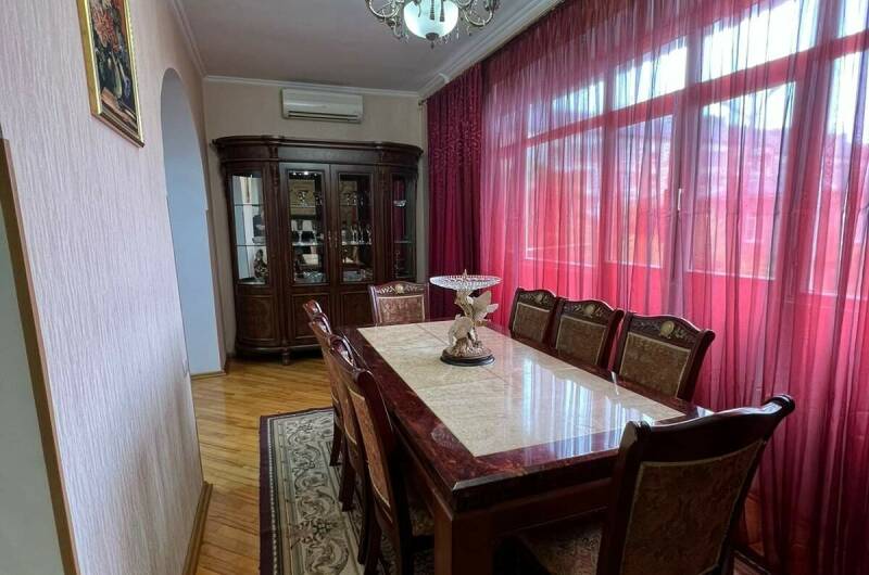 Изображение Изображение квартиры "Трехкомнатная квартира в центре" #2 #2