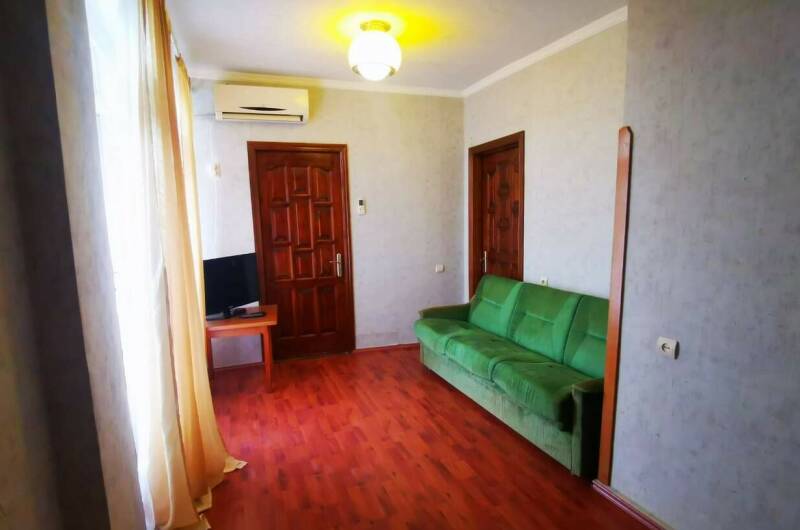 Изображение Изображение квартиры &quot;Двухкомнатная квартира у рынка&quot; #5 #5