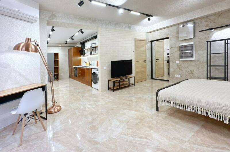 Изображение Изображение квартиры "Просторная студия со стильным ремонтом" #1 #1