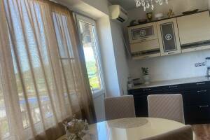 Изображение квартиры / апартамента "Трёхкомнатная квартира"