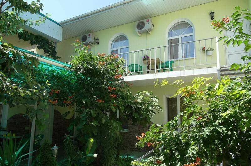 Изображение Изображение отеля / гостиницы "Гостевой дом Центральная 14" #10 #8