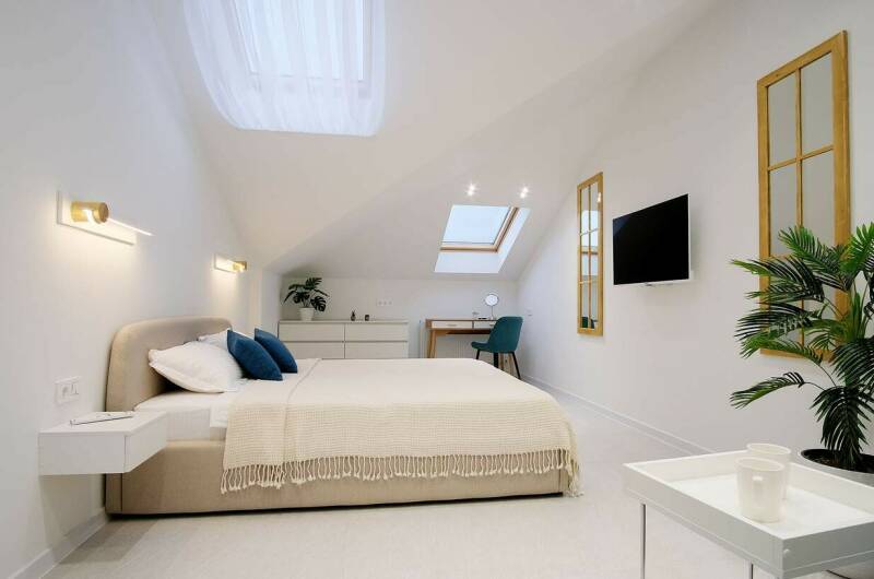 Изображение Изображение квартиры &quot;Дизайнерская мансарда в 150 метрах от моря&quot; #1 #1