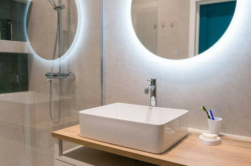 Изображение Изображение квартиры &quot;Дизайнерская мансарда в 150 метрах от моря&quot; #4 #4