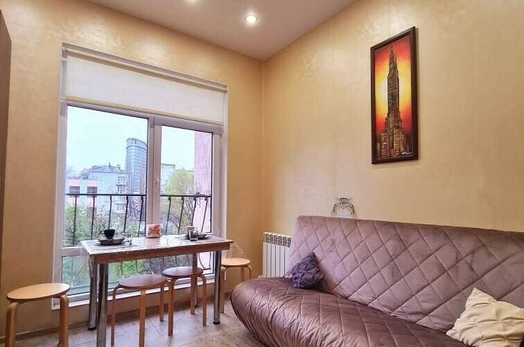 Изображение Изображение квартиры &quot;Квартира у парка Фрунзе и горпляжа&quot; #3 #3