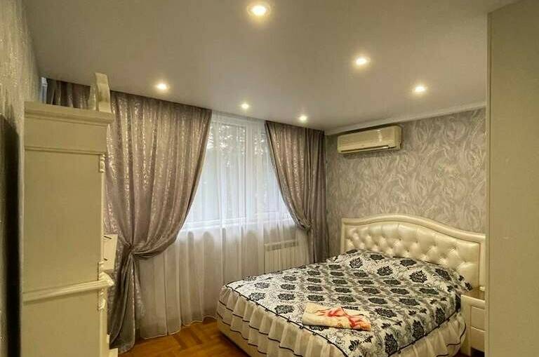 Изображение Изображение квартиры "2-х комнатная квартира в центре у моря" #1 #1