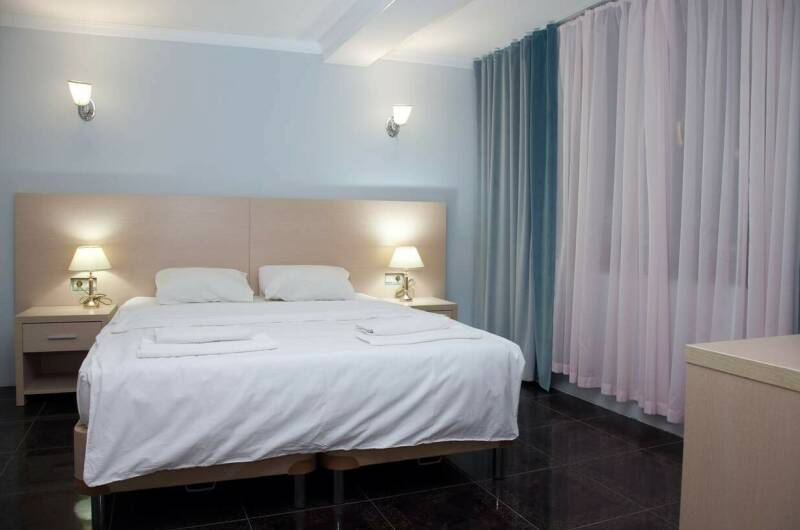 Изображение Изображение квартиры "Трёхкомнатная квартира в центре у моря" #1 #1