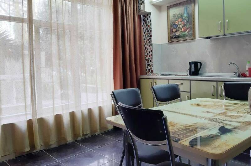 Изображение Изображение квартиры "Трёхкомнатная квартира в центре у моря" #2 #2