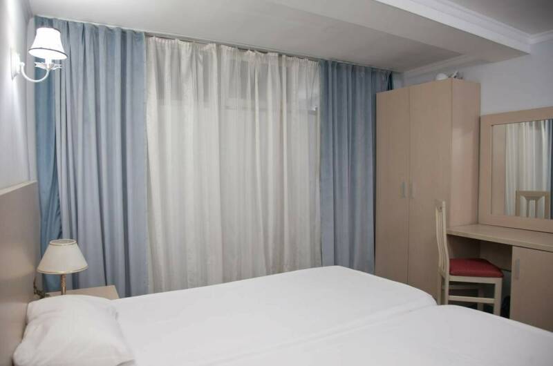 Изображение Изображение квартиры / апартамента "Трёхкомнатная квартира в центре у моря" #10 #8