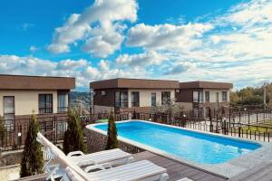 Изображение квартиры / апартамента "Дом с бассейном и большой террасой"