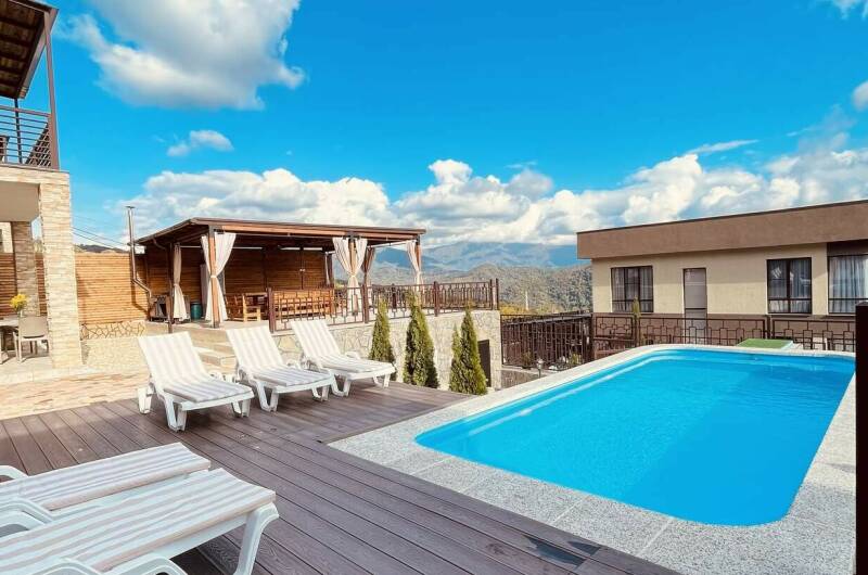 Изображение Изображение квартиры "Дом с бассейном и большой террасой" #2 #2