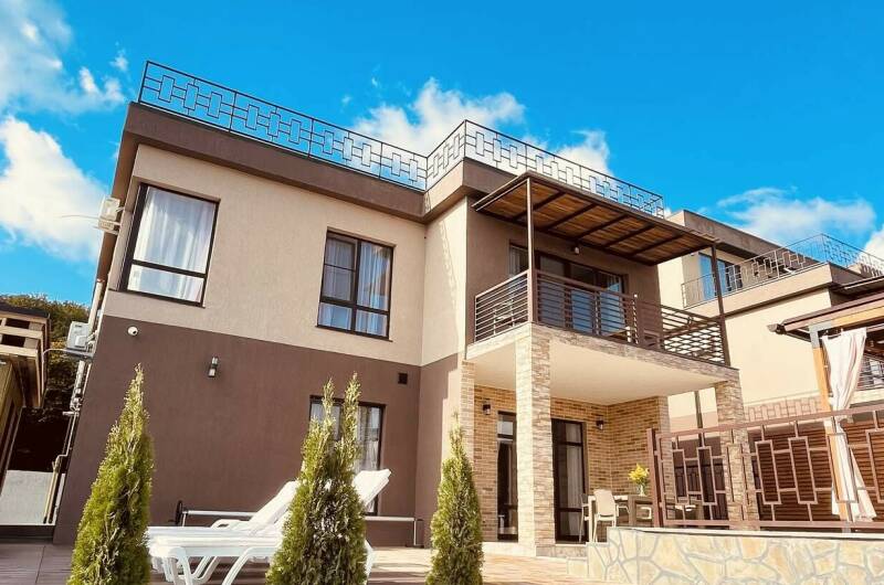 Изображение Изображение квартиры / апартамента "Дом с бассейном и большой террасой" #11 #9