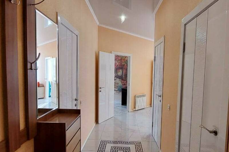 Изображение Изображение квартиры "Трехкомнатная квартира у моря" #3 #3