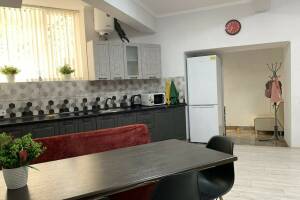 Изображение квартиры "2-х комнатные апартаменты в центре Ялты"