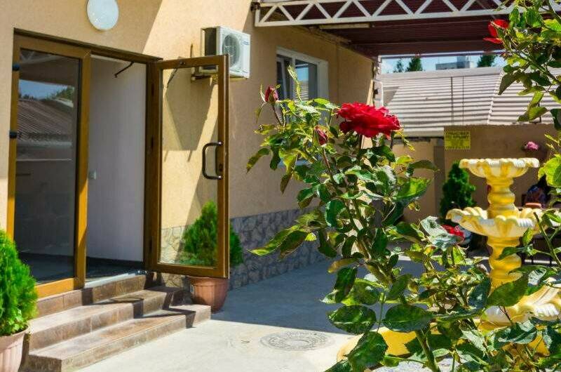 Изображение Изображение отеля / гостиницы "Отель «Судак Deluxe»" #11 #9