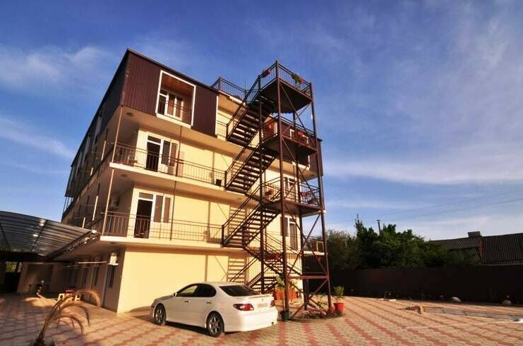 Изображение Изображение отеля / гостиницы "Гостевой дом «Золотая корона»" #11 #9