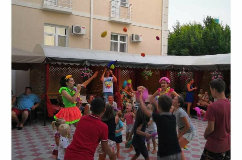 Изображение Изображение гостиницы &quot;Коттедж семейного отдыха «Крымские друзья»&quot; #8 #8