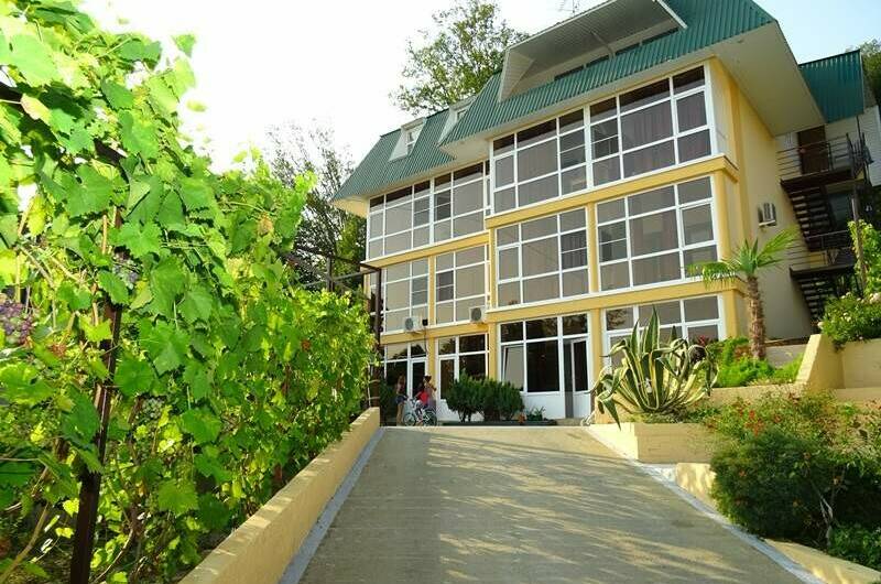 Изображение Изображение гостиницы "Гостевой дом «Grandevu»" #2 #2