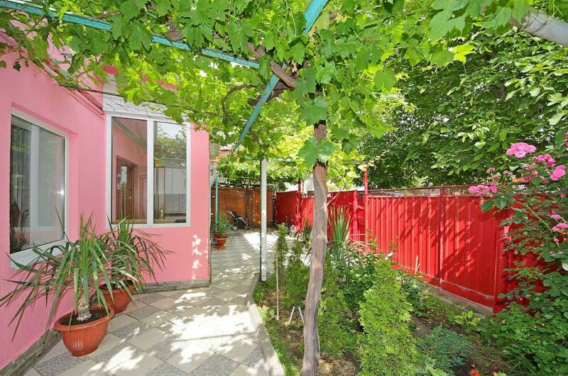 Изображение Изображение отеля / гостиницы "Гостевой дом «Зеленый дворик на Черноморской»" #10 #8