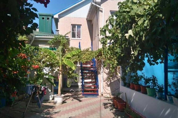 Изображение Изображение гостиницы "Гостевой дом «На Комарова 17»" #1 #1