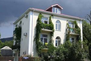 Изображение Частный дом на ул. Революционной, 136 (У Ларисы) #2