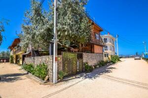 Изображение Дом для отпуска «Бунгало в Голубицкой» #6