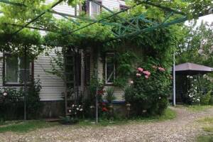 Изображение отеля / гостиницы "Гостевой дом «У Константина» (номера с кухнями)"