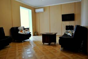 Изображение квартиры "3-х комнатная квартира в центре на берегу моря"