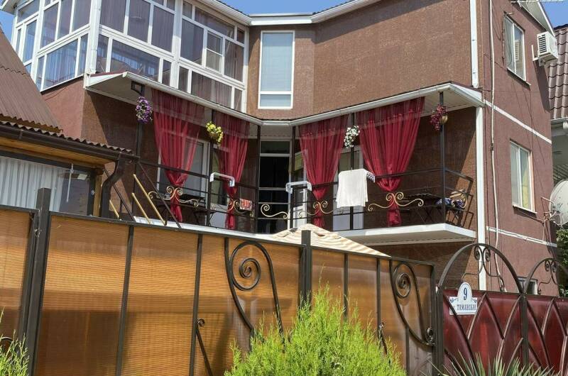 Изображение Изображение отеля / гостиницы "Гостевой дом «Бермудский треугольник»" #11 #9