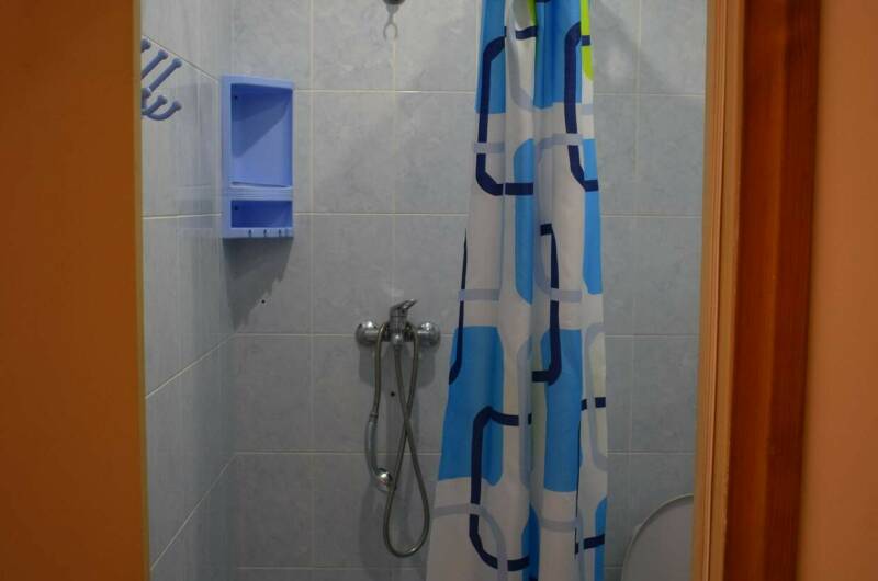 Изображение Изображение квартиры "Уютный домик под ключ с кухней и двориком" #2 #2