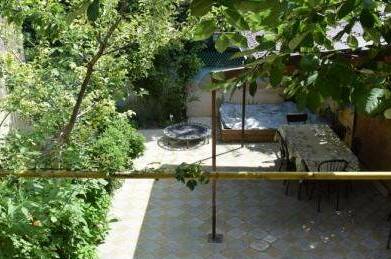 Изображение Изображение квартиры "Уютный домик под ключ с кухней и двориком" #6 #6