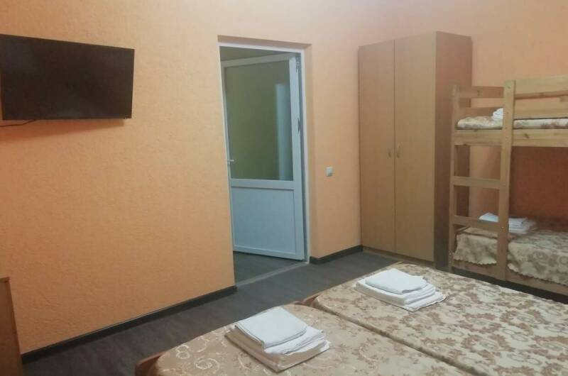 Изображение Изображение отеля / гостиницы "Гостевой дом на Таманской 10 (Кухня в номерах)" #11 #9