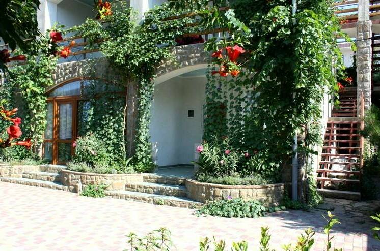 Изображение Изображение отеля / гостиницы "Гостевой дом «Бунгало у Романа»" #10 #8