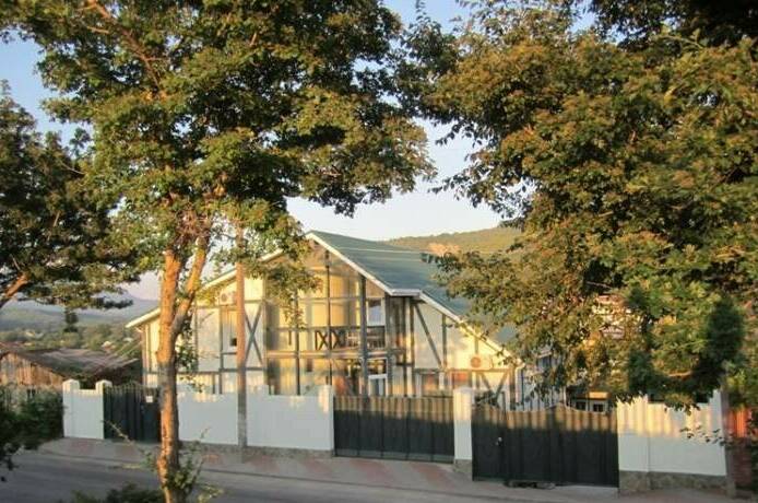 Изображение Изображение гостиницы &quot;Зеленый дом с бассейном&quot; #8 #8