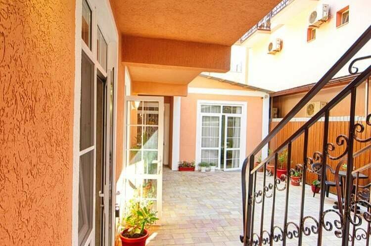 Изображение Изображение отеля / гостиницы "Гостевой дом «Лусин»" #11 #9