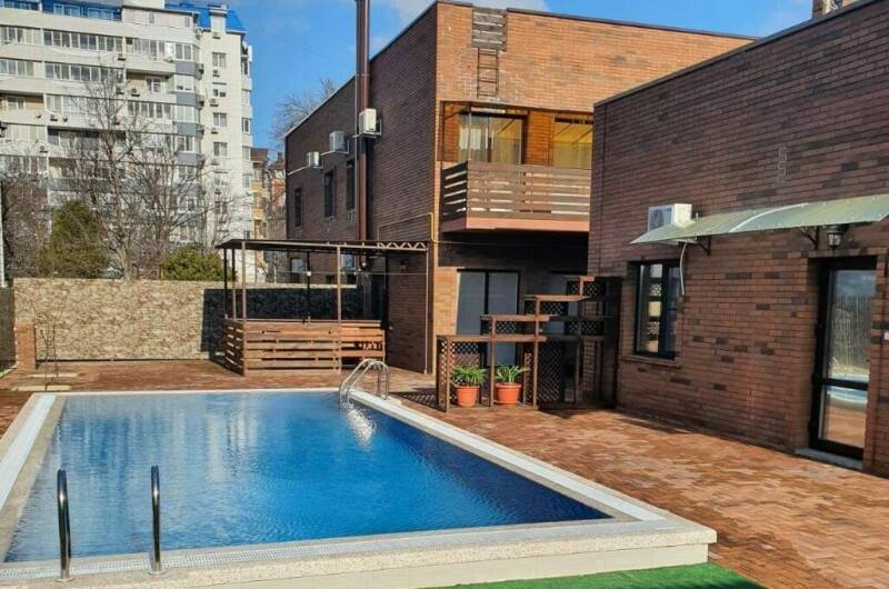 Изображение Изображение квартиры "Коттедж «Pinnavilla» в центре с большим бассейном" #1 #1