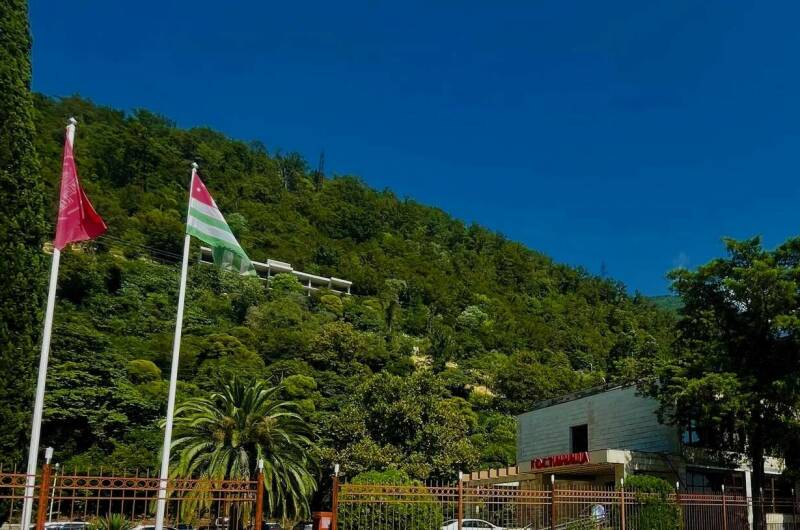 Изображение Изображение гостиницы "Санаторно-курортный комплекс «Континент-Гагра»" #3 #3