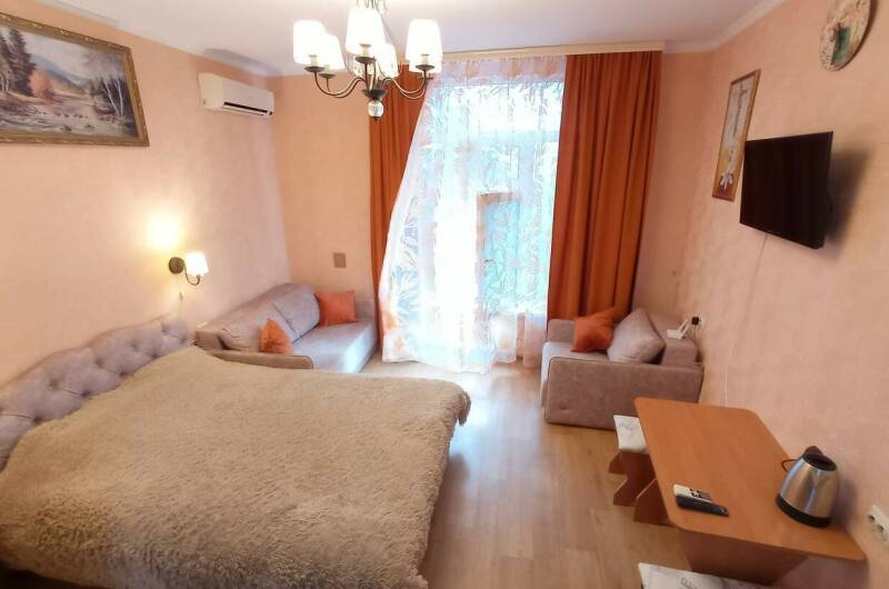 Изображение Изображение квартиры &quot;Квартира у дворца «Алупка-Роза 1»&quot; #2 #2