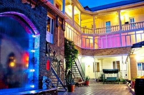 Изображение Изображение отеля / гостиницы "Семейный гостевой дом «Три сына»" #11 #9