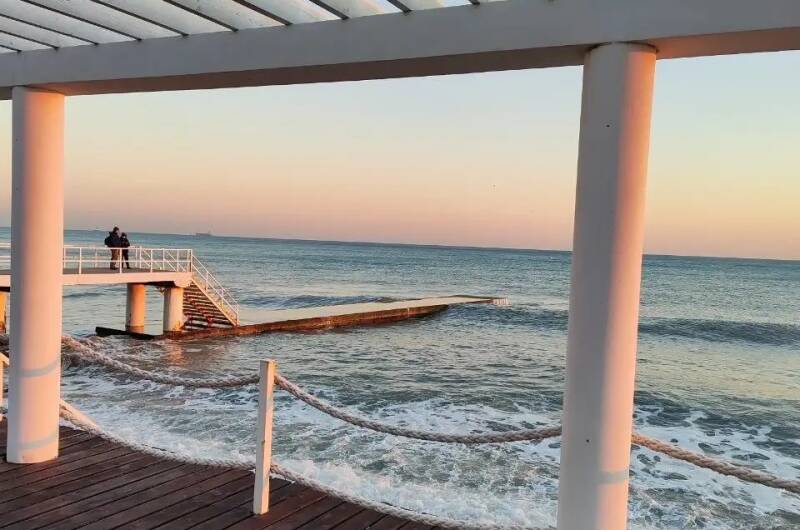 Изображение Изображение коттеджа "Деревянный домик у озера Абрау" #3 #1